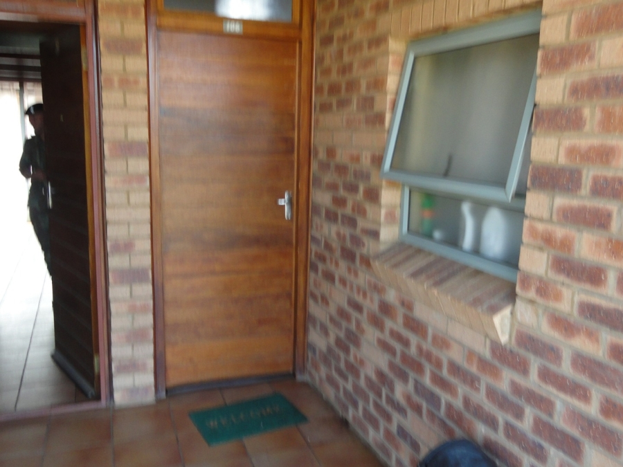 1 Bedroom Property for Sale in Dassie Rand North West